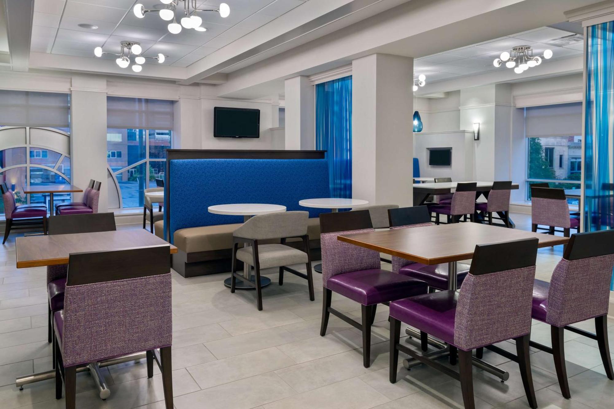 Hampton Inn & Suites Buffalo/Downtown Zewnętrze zdjęcie
